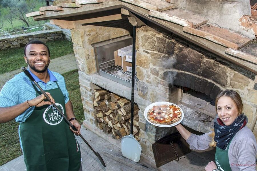 Florence: Pizza and Gelato Class at a Tuscan Farmhouse - Pizza Making on a Tuscan Estate: Dough, Toppings, and Wood Oven Results