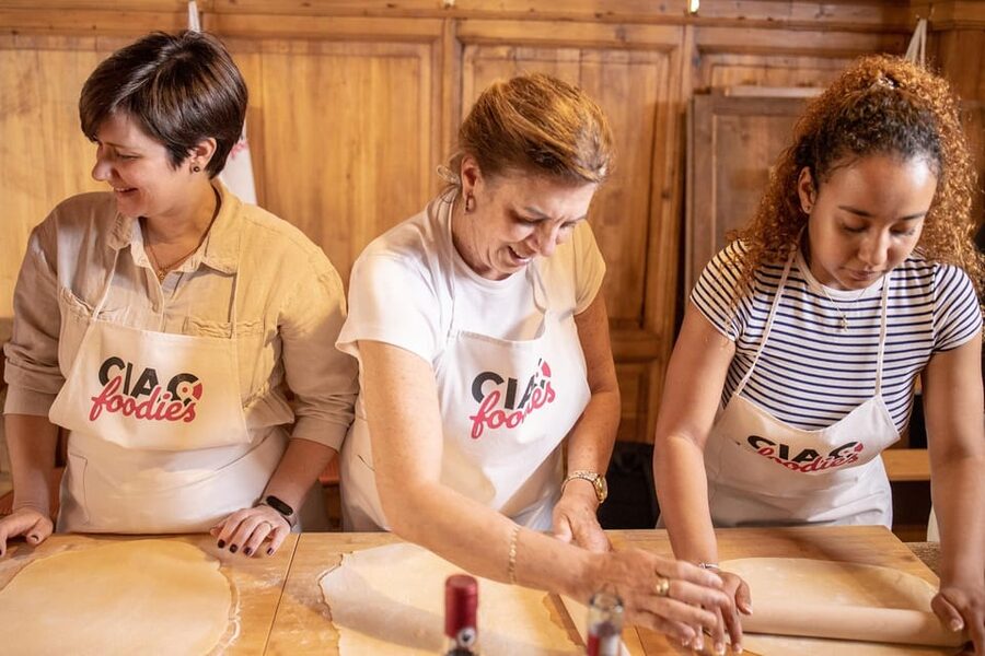 Florence: Pizza and Gelato Experience with Unlimited Wine - From Counter to Oven: Making Pizza You Can Actually Eat Immediately