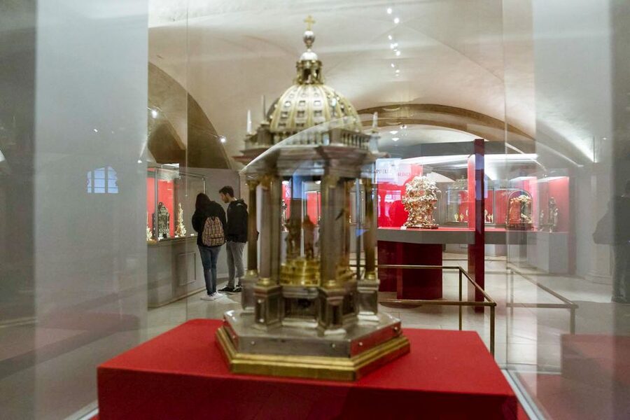 Florence: Reserved Entrance Ticket to the Medici Chapel - Timing and Entry Strategy: When Priority Entrance Is a Big Deal