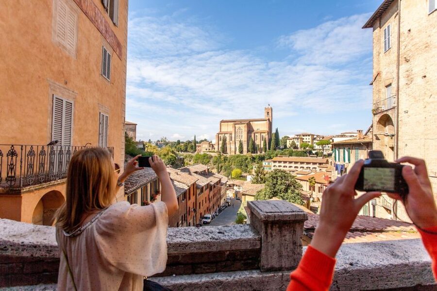 Florence: Siena, San Gimignano & Monteriggioni with Tasting - Pacing, Comfort, and What to Pack for an 11-Hour Day