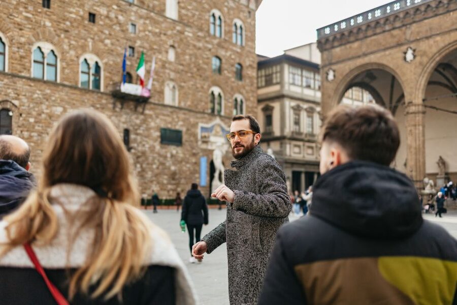 Florence: Skip-the-Line Uffizi Small Group Tour - Inside the Museum: How the Guided Route Keeps You Oriented