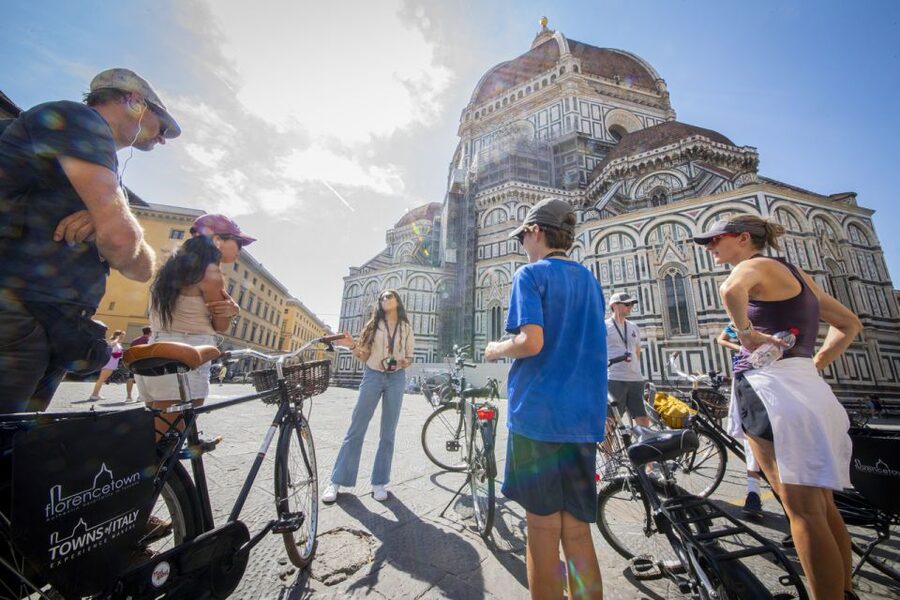 Florence: The Original City Bike Tour with a Guide - Piazza della Signoria and Santa Croce: Public Florence, Up Close