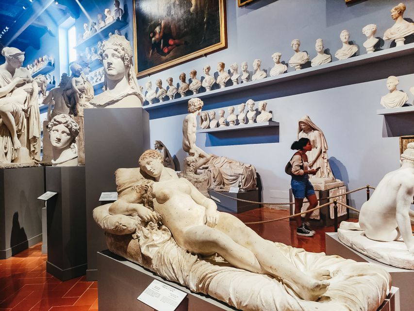Florence: Timed Entry Ticket to Michelangelo's David & eBook - Exchanging your voucher at the Florence Specialist Office