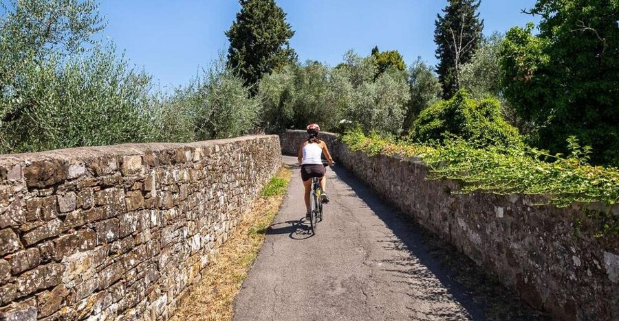 Florence: Tuscany Bike Tour with Wine & Olive Oil - From Oltrarno to the Hills: How the Ride Actually Starts