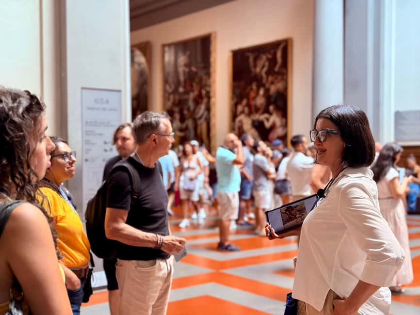 Florence: Uffizi & Accademia Small Group Walking Tour - Small-group format, 10 to 15 people, and why radios matter