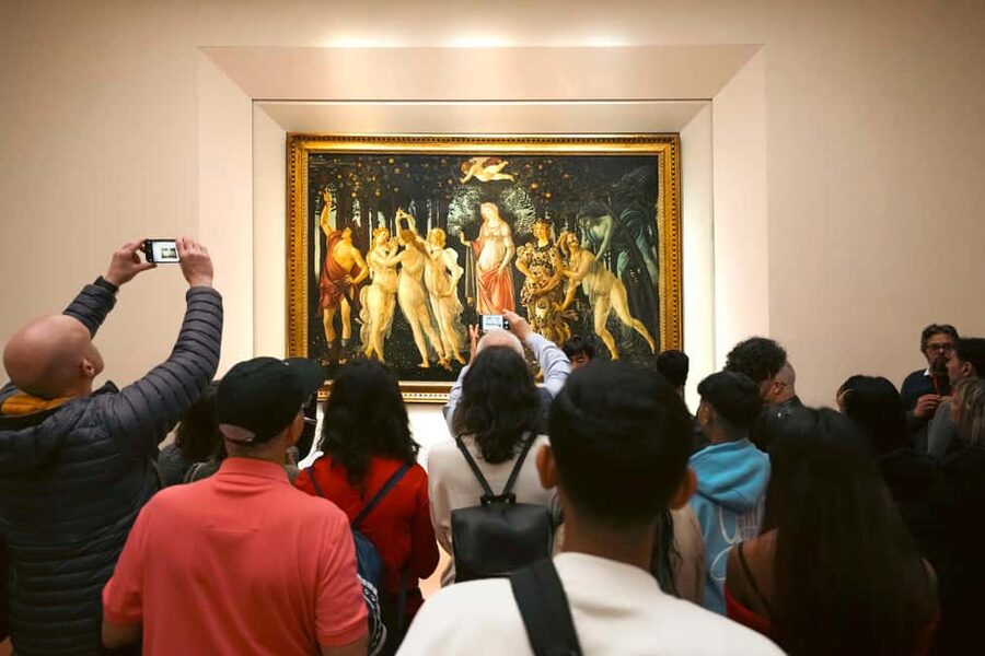 Florence: Uffizi Gallery Reserved-Entry VIP Tour - Skip the line, but don’t ignore security timing