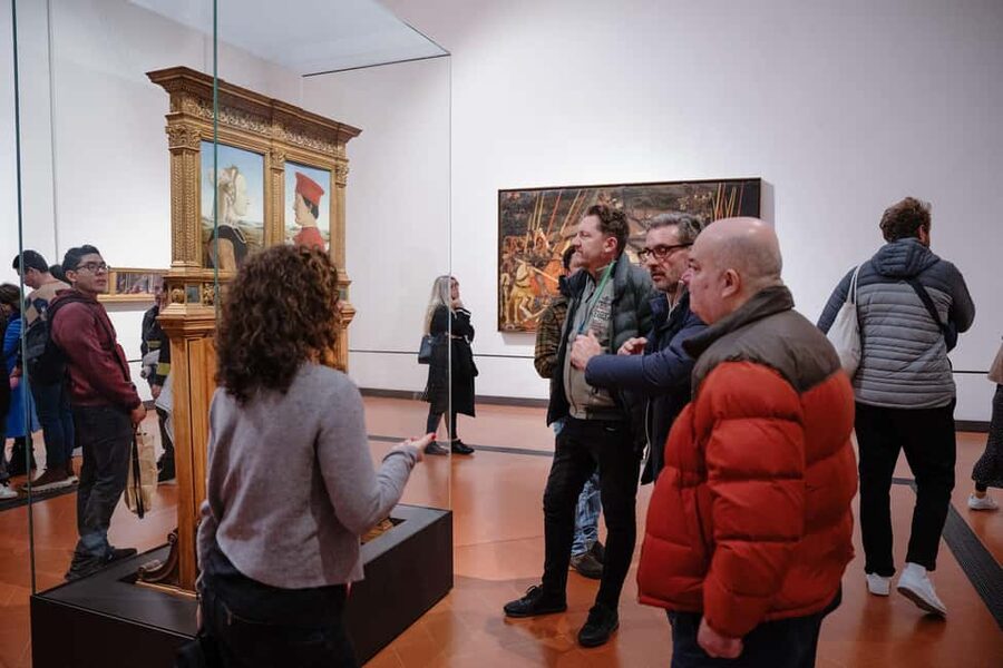 Florence: Uffizi Gallery Skip-the-Line Guided Tour - Wine tasting upgrade: a practical add-on after the art rush