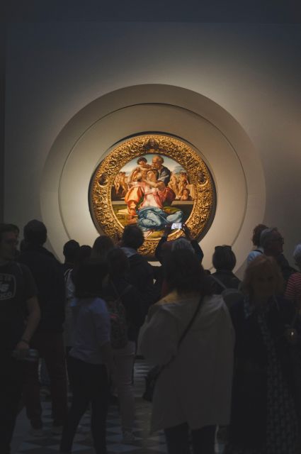 Florence: Uffizi Gallery Small-Group Guided Tour with Ticket - How the Building Feels on a Guided Walk