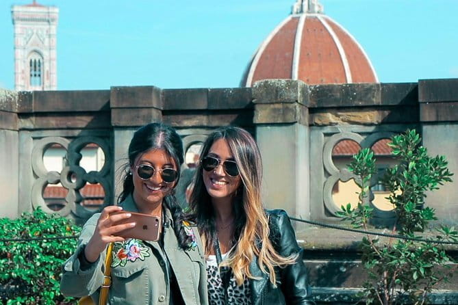 Florence: Uffizi Highlights, In-Depth Masterclass or Private Tour - Small groups, headsets, and surviving Uffizi crowds