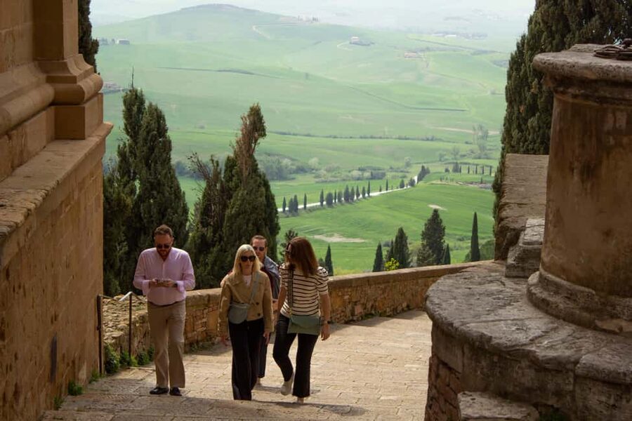 Florence: Valdorcia Wine, Brunello Montalcino, Montepulciano - FAQ