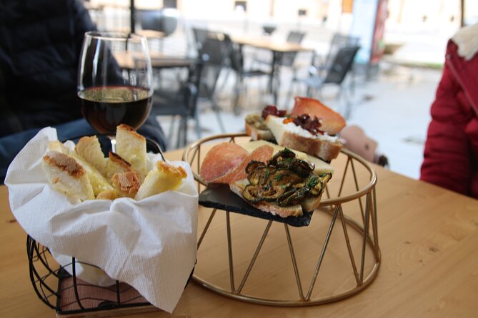 Food Tasty and History Tour in Civitavecchia - Mercato di Civitavecchia: the market stop that actually feeds you
