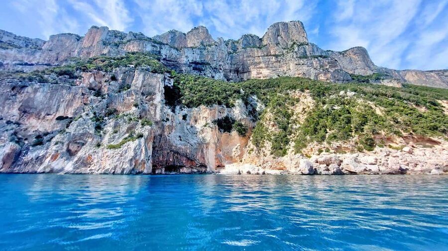 From Cala Gonone: Gulf of Orosei Dinghy Trip - Snorkeling at the Venus Pools: Equipment Included, Time Is Short