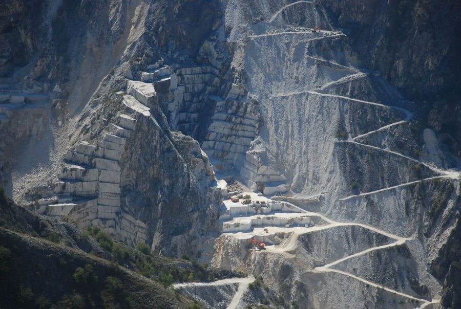 From Carrara: Marble Quarries Jeep Tour with Lardo Tasting - Meeting up in Piazza Vittorio Veneto, then zooming into quarry territory