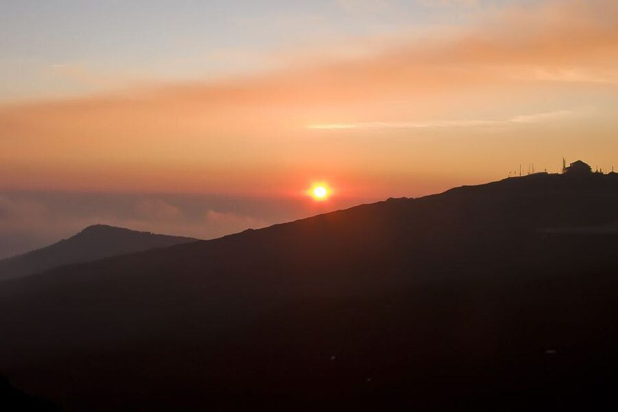 From Catania: Mount Etna Sunset Tour with Tasting and Cave - Watching Sunset From the Silvestri Craters, How to Get the Best View