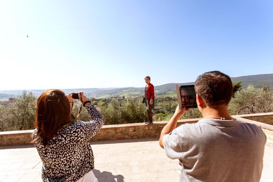 From Florence: San Gimignano, Siena, and Chianti Wine Tour - Pacing and logistics: how to make this long day feel manageable