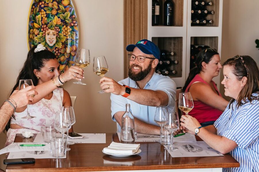 From Florence: Small Group Wine Tasting Tour to Tuscany - Finding Piazzale Montelungo Without Stress