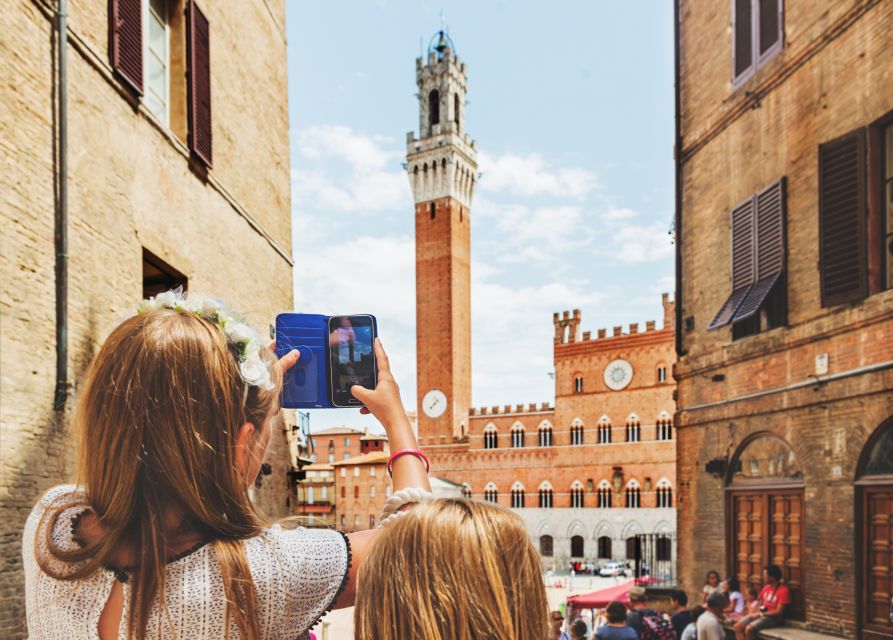 From Florence: Tuscany, Siena, San Gimignano & Winery Lunch - From Florence to Siena, Piazza del Campo sets the tone