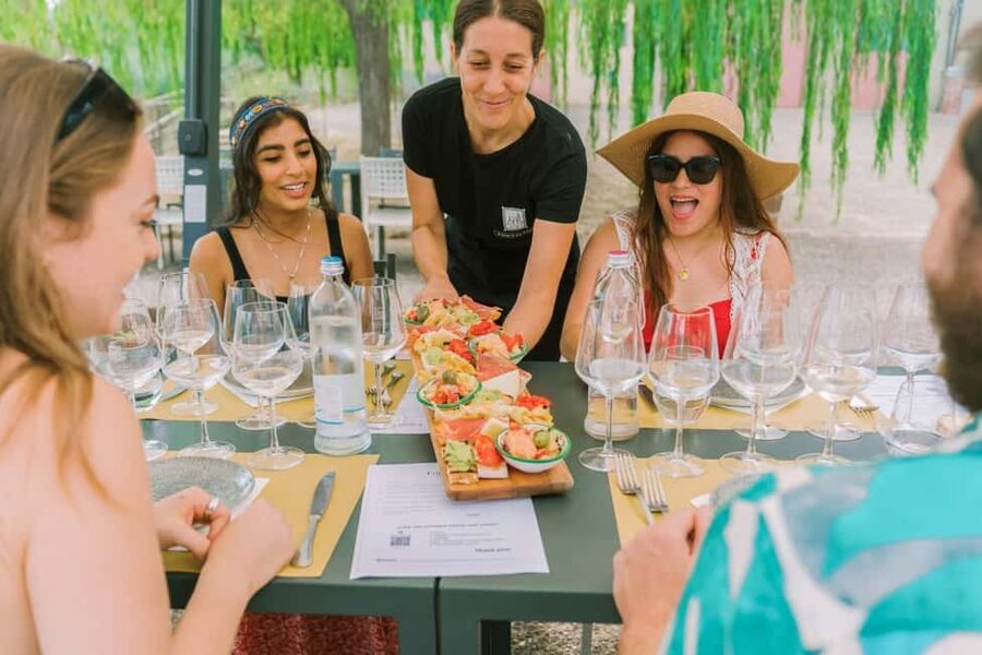 From Florence: Tuscany, Siena, San Gimignano & Winery Lunch - Chianti hills and a family-run winery tour that feeds you