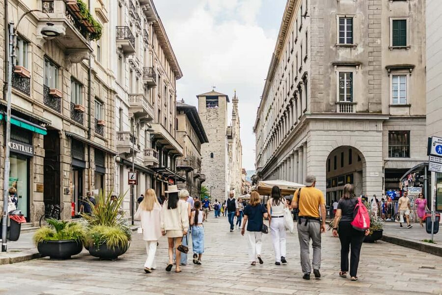 From Milan: Lake Como Cruise with Visits to Como & Bellagio - Como free time: medieval streets, lake air, and a real stroll