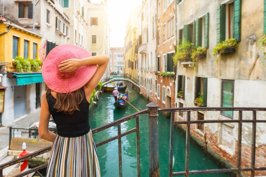 From Milan: Venice and Verona Full-Day Tour by Train - Milan Central meetup at Terrazza Gallia, and why timing matters