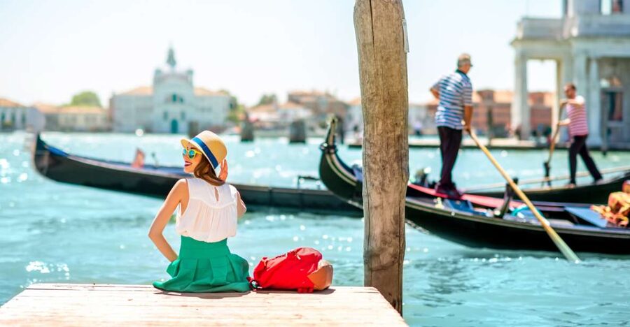 From Milan: Venice and Verona Full-Day Tour by Train - Verona in about 2.5 hours, Adige river to Castelvecchio