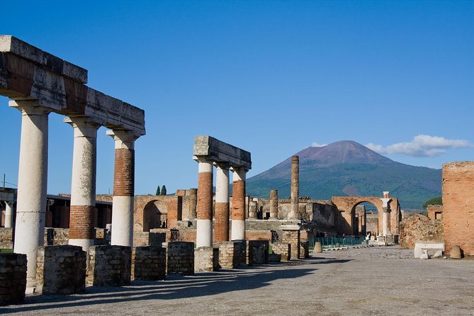 From Naples: Amalfi Coast & Pompeii Small Group Tour - Amalfi Town Time: Cathedral Stop, Limoncello Tasting, and Optional Boat Ride