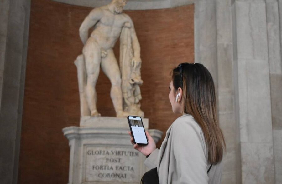 From Naples: Caserta Palace Ticket and Train with Audioguide - The 2.5 hour walk through Royal Apartments, chapels, and throne rooms
