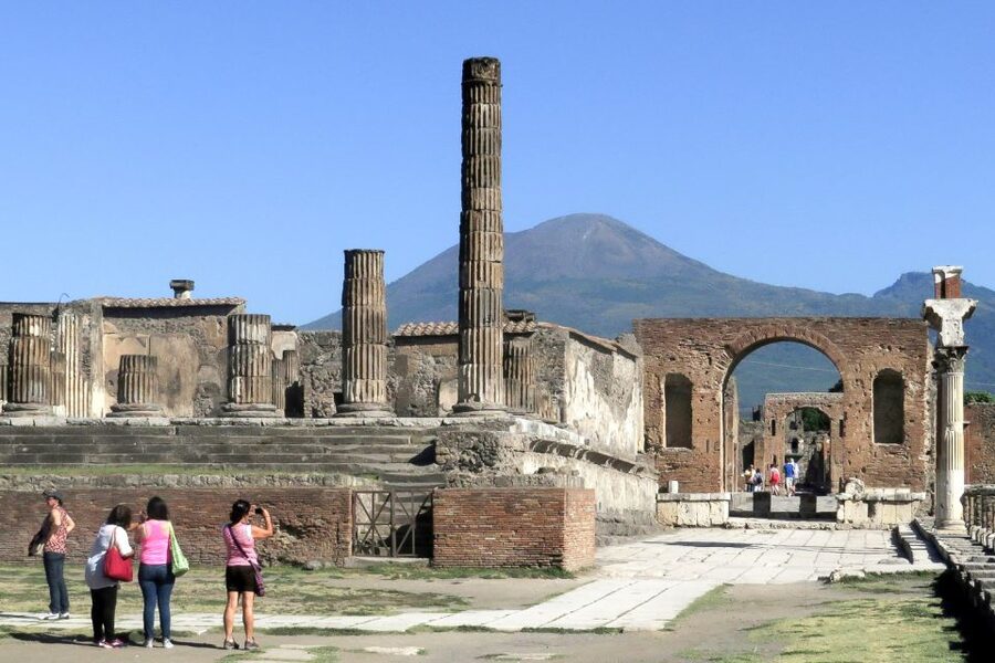 From Naples: Pompeii & Amalfi Coast Full-Day Trip with Lunch - Amalfi town free time: how to use your 2 hours best