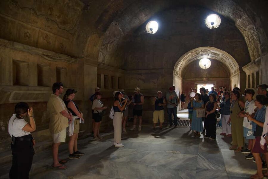 From Naples: Pompeii and Vesuvius Guided Day Trip with Lunch - Value for a one-day Naples plan, and who it suits best