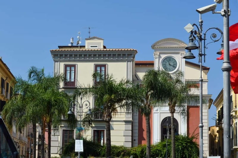 From Naples/Salerno: Pompeii, Sorrento, and Positano Tour - Comfort on the Road: Air-Conditioned Minibus and Driver Commentary That Lands