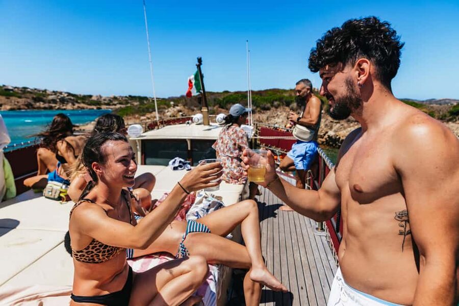 From Palau/La Maddal: Boat Tour of La Maddalena Archipelago - Spargi and Cala Connari: the longer stop that usually wins
