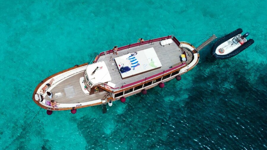 From Palau/La Maddal: Boat Tour of La Maddalena Archipelago - Price and value: how $81 really plays out
