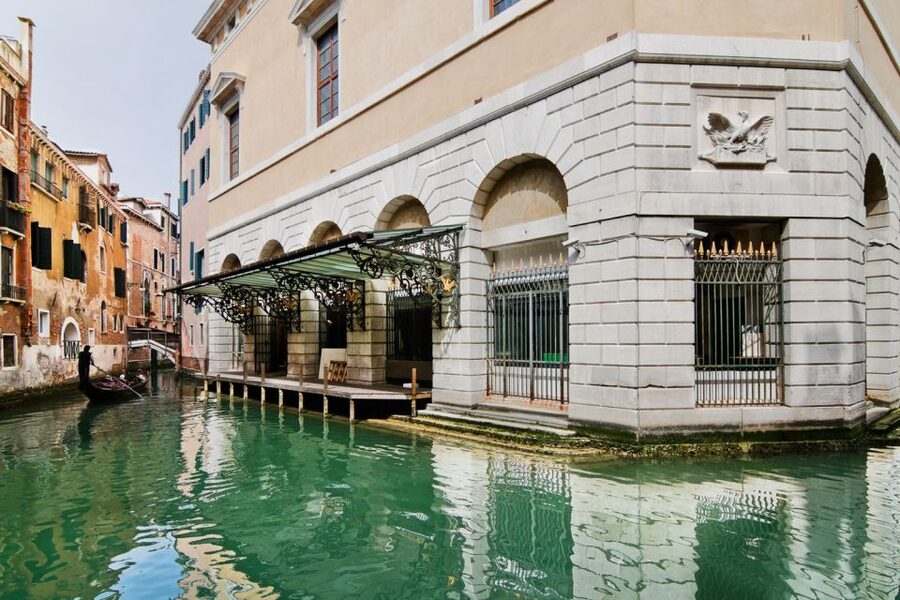 From Rome: Day Trip to Venice by High-Speed Train - The high-speed train ride: fast, practical, and less stressful