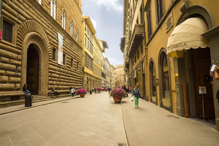 From Rome: Discover Florence & Pisa in a Full-Day Trip - Food and Drinks: How to Handle Lunch and Tastings Without Getting Stuck