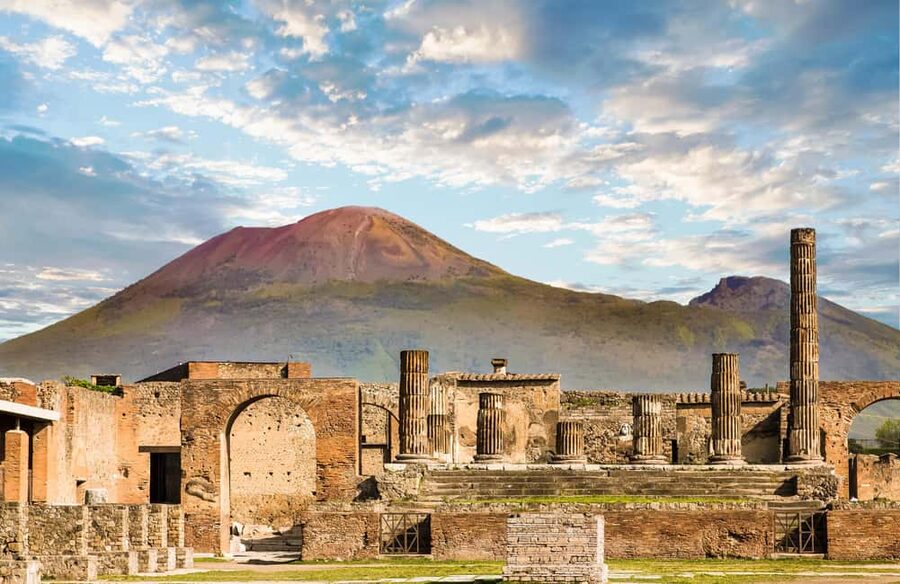 From Rome: Pompeii Day Trip with Optional Vesuvius and Lunch - From Rome by private bus: comfort, timing, and quick breaks