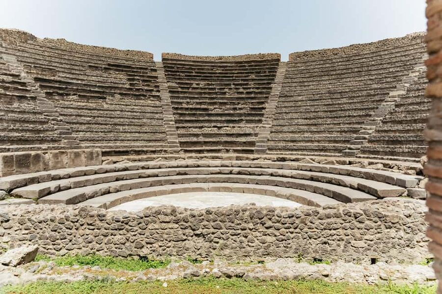 From Rome: Pompeii Day Trip with Optional Vesuvius and Lunch - What to bring and know before you go (shoes, jacket, luggage rules)