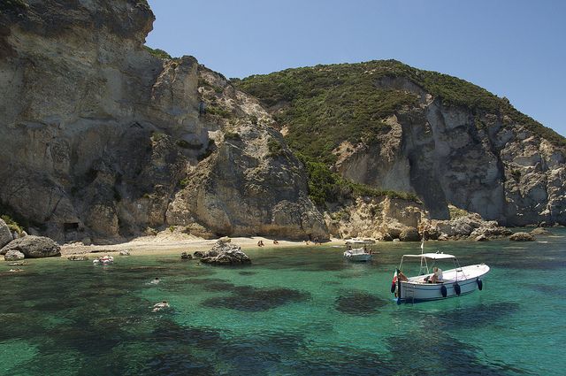 From Rome: Ponza Island Day Trip with Boat Excursion - From Piramide to Ponza: How the Day Flows
