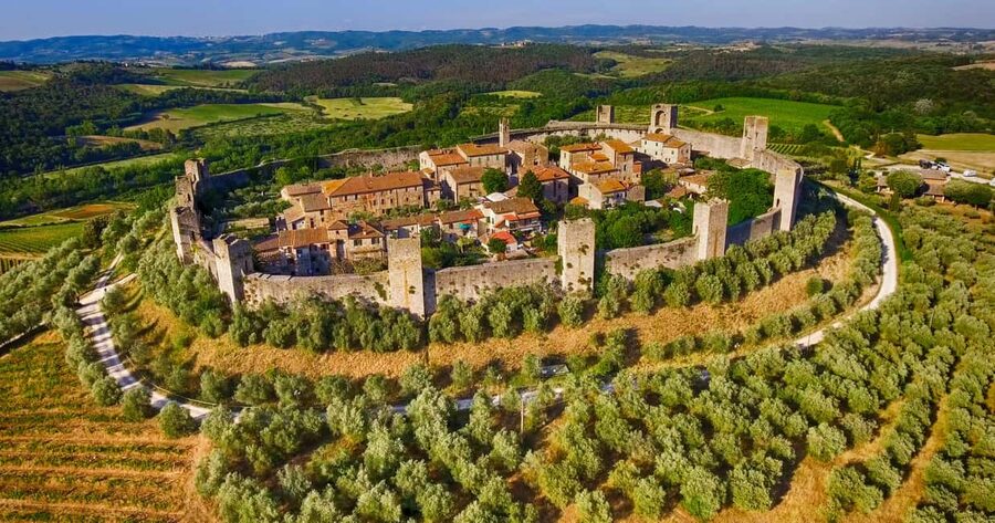 From Siena: Chianti and Castles Tour with Wine Tastings - Who should book this Chianti and Castles style tour