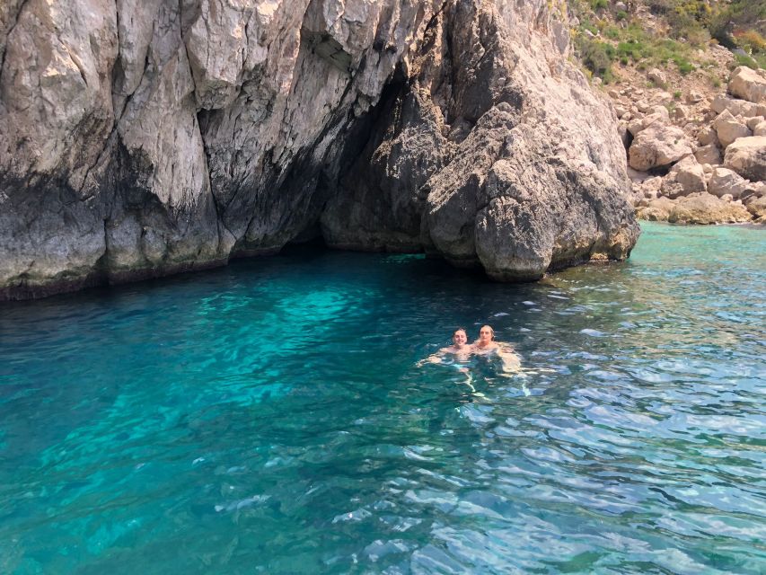 From Sorrento: Amalfi Coast Full-Day Trip by Boat - Drinks and snack on board: the little extras that change the mood