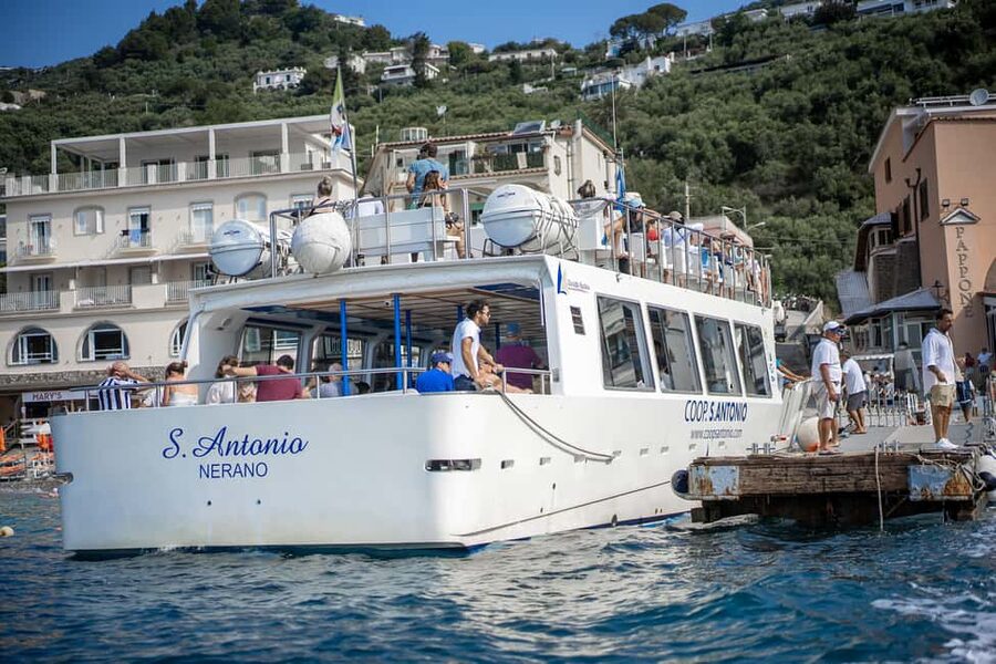 From Sorrento/Nerano: Capri Island Cruise with Guide Onboard - The Boat Portion: A Full-Circle Capri Cruise Worth the Seats