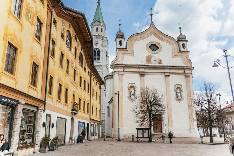 From Venice: Cortina and Dolomites Mountains Day Trip - Stop 1: Lake Santa Croce, a short photo jolt