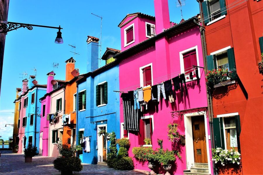 From Venice: Murano and Burano Private Tour with Transfer - Burano Lace Making and Buranelli Biscuits: Craft You Can Taste