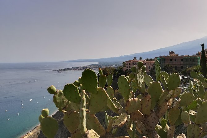 Full Day Taormina and Castelmola Tour with Messina Shore Excursion - Taormina Free Time: Shopping, Side Streets, and a Lunch Plan