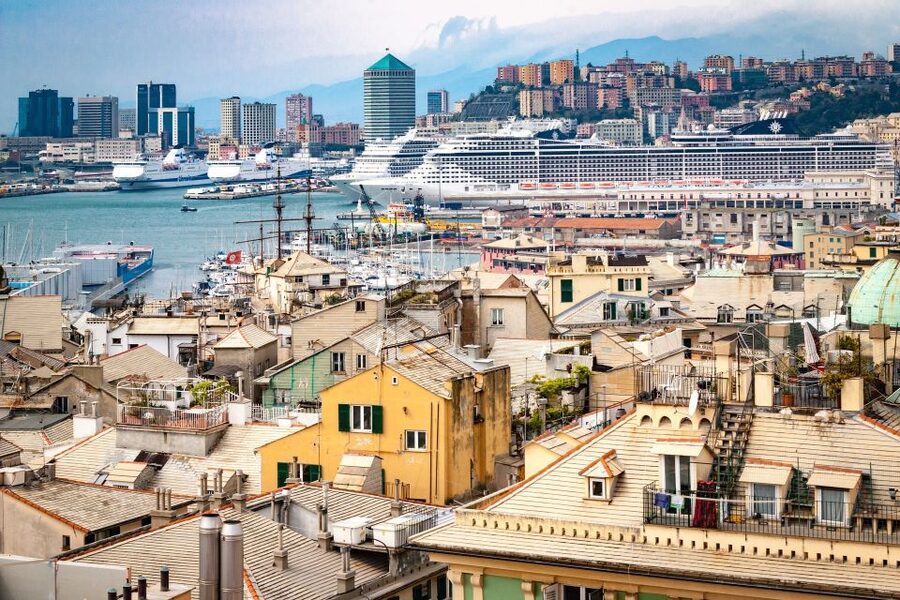 Genoa: Hop-on Hop-off Tour Ticket - Coastline Route (Blue Line): Boccadasse and the sea-breeze rhythm