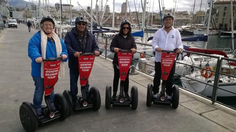 Genova: Segway Tour - The monuments, squares, churches, and noble palaces that matter
