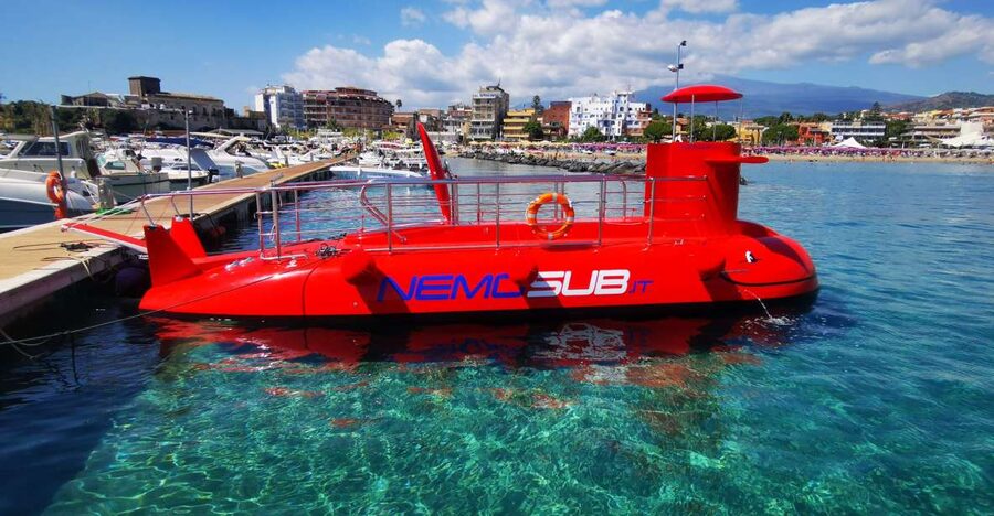 Giardini Naxos: Semi-Submarine Tour to Isola Bella - Stop by stop around Giardini Naxos and Taormina
