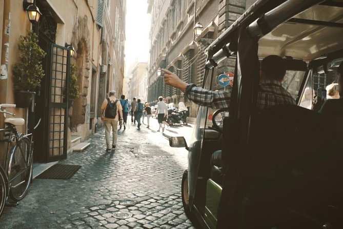 Golf Cart Tour Rome Original since 2005 - Pantheon stop: getting inside the action