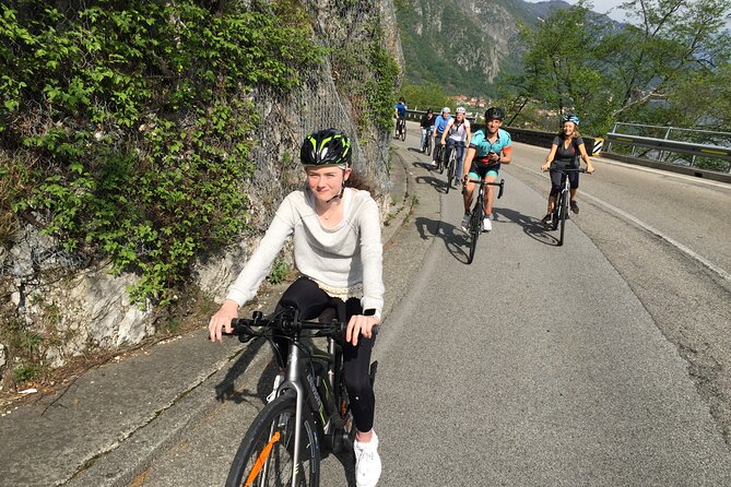 Group Bike Tour: Onno & Ghisallino (E-bikes and Road bikes) - Stop 1: Bike It! Bellagio, the easy start and the clean finish