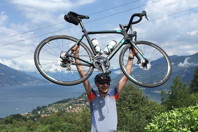 Group Bike Tour: Onno & Ghisallino (E-bikes and Road bikes) - Passing through a charming town off the main road