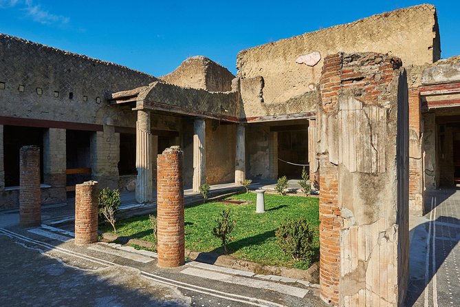 Guided Day Tour of Pompeii and Herculaneum with Light Lunch - Headsets and group size: helpful when it works, annoying when it breaks